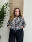 Veste bomber bleu "Sweet" avec col et manches pailletés imprimé mini fleurs Veste bomber bleu "Sweet" avec col et manches pailletés imprimé mini fleurs