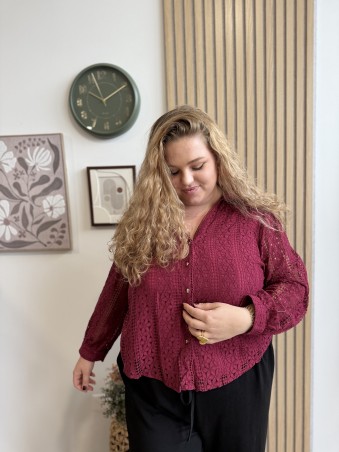 Chemisier tout en dentelle Isabelle bordeaux