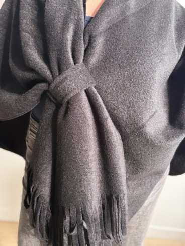 Cape écharpe Louisa noir