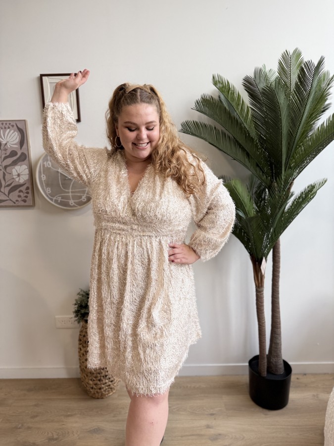 Robe à sequins et doux Astrid beige