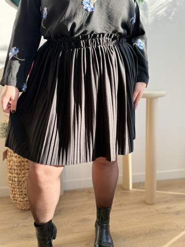 Jupe plissée grande taille noire