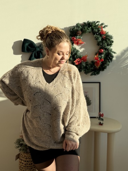 Pull long et oversize Mona beige grande taille
