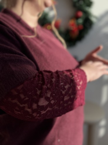 Pull manches dentelles Marianne bordeaux grande taille
