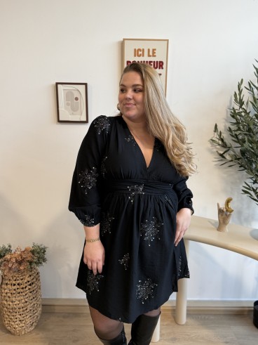Robe noire broderie corde et sequins