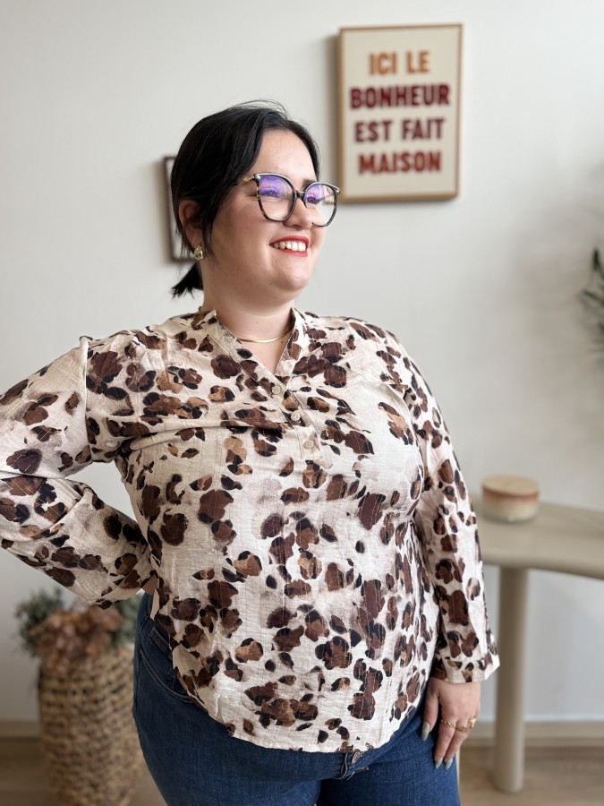Blouse boutonnée fluide pétales léopard