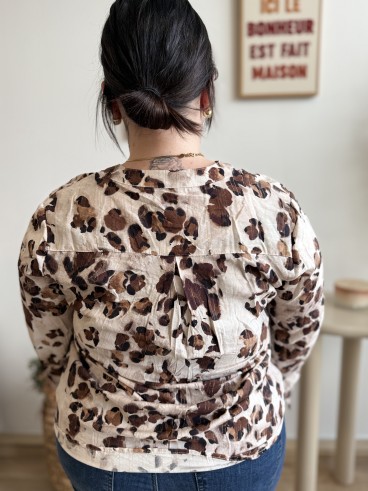 Blouse boutonnée fluide pétales léopard