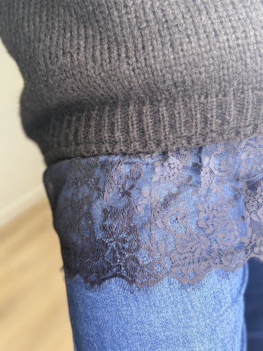 Pull maille dentelle bas noir grande taille