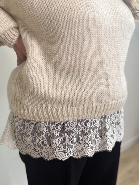 Pull maille dentelle bas beige