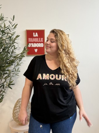Tee shirt broderie amour in the air grande taille