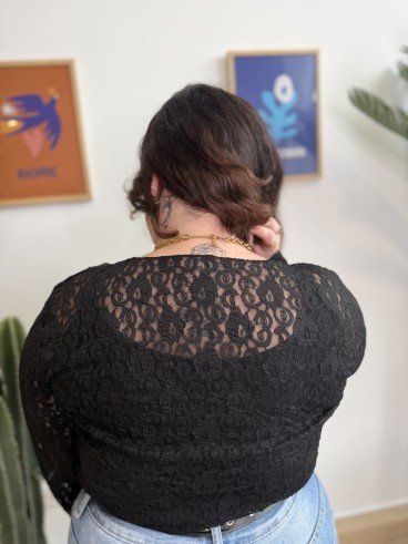 Top tout en dentelle noir