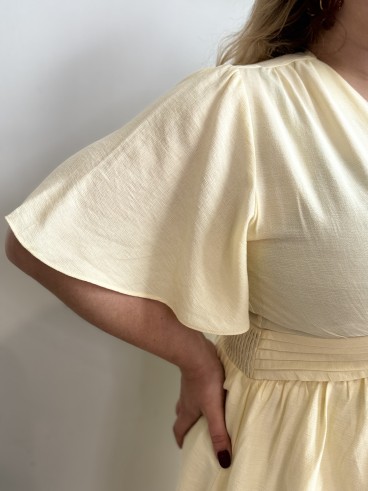 Robe fluide courte ceinture plissée jaune grande taille