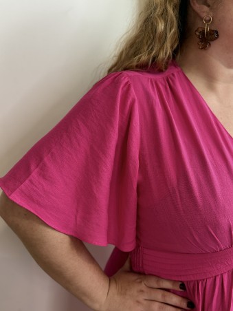 Robe fluide longue ceinture plissée fuschia