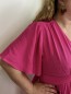 Robe fluide longue ceinture plissée fuschia