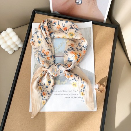 Carré effet soie 70x70cm fleurs sur tige beige