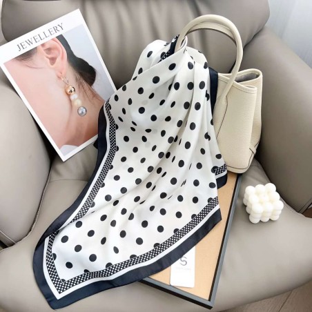 Carré effet soie 70x70cm pois blanc