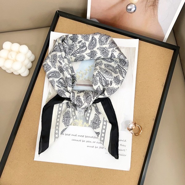 Carré effet soie 70x70cm virgule blanc