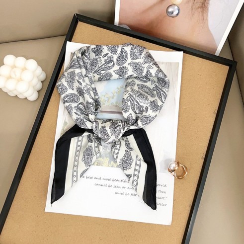 Carré effet soie 70x70cm virgule blanc