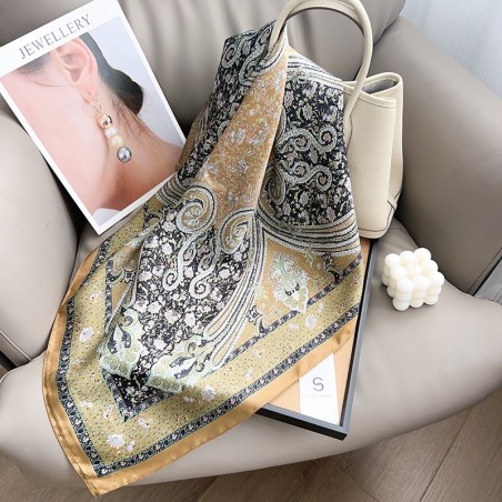 Carré effet soie 70x70cm tableau camel