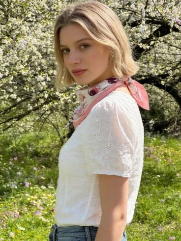 Carré effet soie 70x70cm chats rose