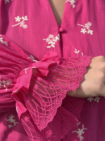Chemise en coton broderie fleur Iris fuschia