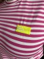 Tee Shirt à rayures étiquette fluo fuschia Tee Shirt à rayures étiquette fluo fuschia