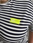 Tee Shirt À Rayures Étiquette Fluo Bleu Tee Shirt À Rayures Étiquette Fluo Bleu