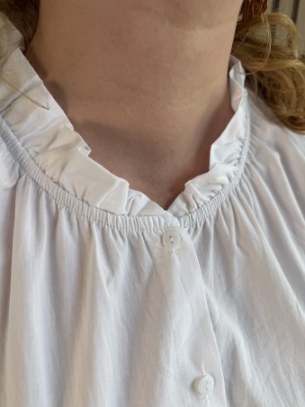 Chemise unie col victorien blanc