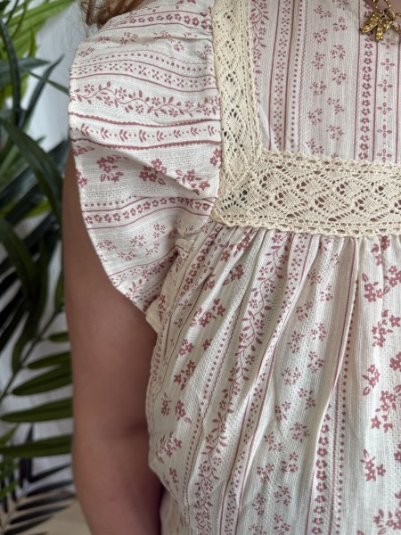 TOP MANCHES COURTES CROCHET