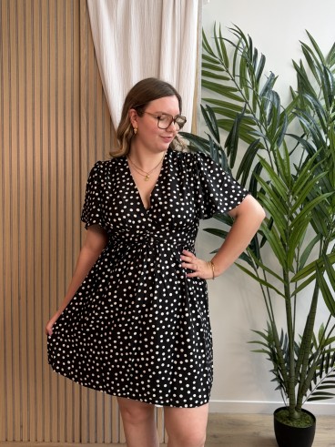Robe courte fluide à pois noir grande taille