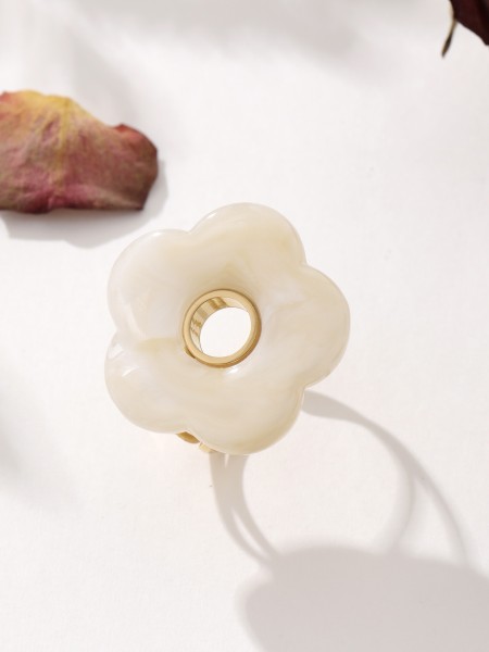 Bague dorée fleur beige