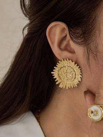Boucles d'oreilles fleur effet martelé