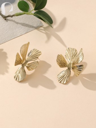 Boucles d'oreilles dorées fleur 5 pétales
