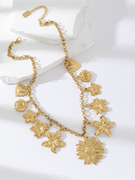 Collier doré multi-charms fleurs