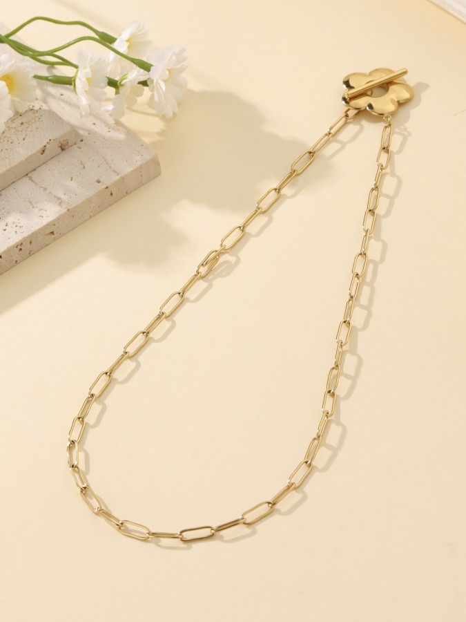 Collier doré fleur