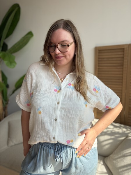 Chemise en gaze de coton fleurs brodées grande taille