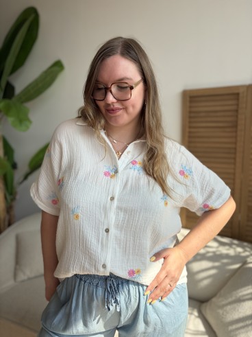 Chemise en gaze de coton fleurs brodées grande taille