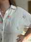 Chemise en gaze de coton fleurs brodées
