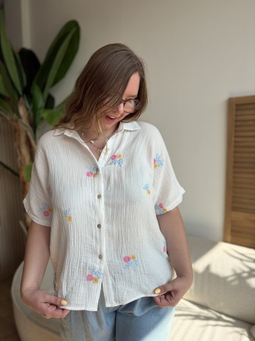 Chemise en gaze de coton fleurs brodées grande taille