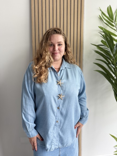 Chemise fluide jeans avec ecussons etoiles