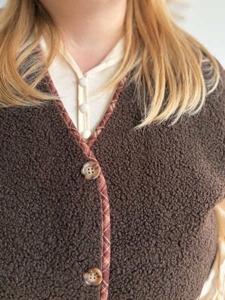 Gilet sans manches effet mouton chocolat
