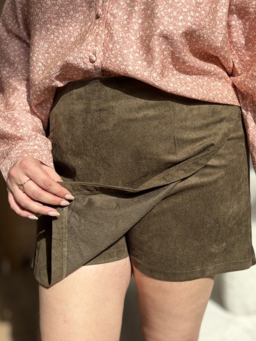 Jupe-short en suédine kaki - grande taille