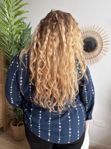 Blouse Agathe à motifs brodés bleu - grande taille