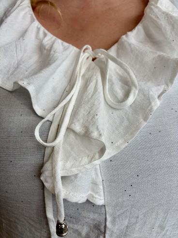 Blouse Lison à volants et paillettes blanche - grande taille
