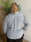 Chemise Adèle à carreaux et col Claudine bleue Chemise Adèle à carreaux et col Claudine bleue