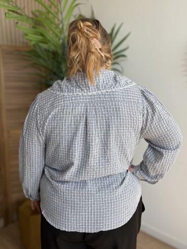 Chemise Adèle à carreaux et col Claudine bleue - grande taille