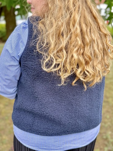 Gilet bouclette sans manches bleu marine Suzie