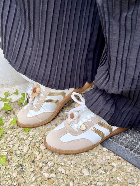 Baskets fleurs tricot beige