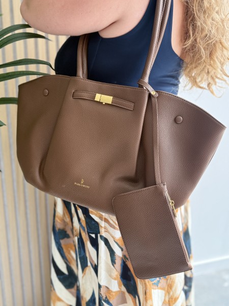 Sac à main en vinyle & sa pochette couleur marron Isis