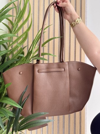 Sac à main en vinyle & sa pochette couleur marron Isis