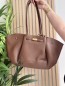 Sac à main en vinyle & sa pochette couleur marron Isis